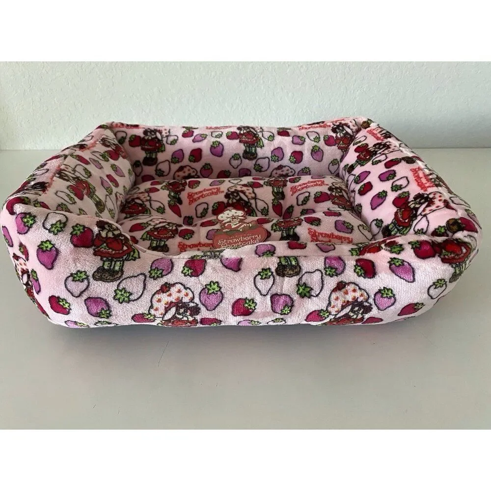 Strawberry Shortcake Dog Cat Pet Cuddler Bed 20 X 16 X 6” Pink Soft Velvet‎ NEW